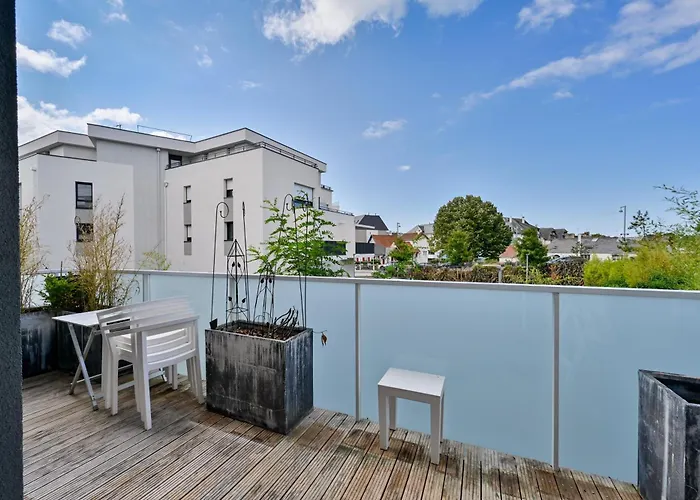 Le Rev - A 900m De La *